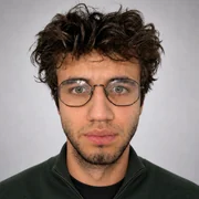 Денис Дернов